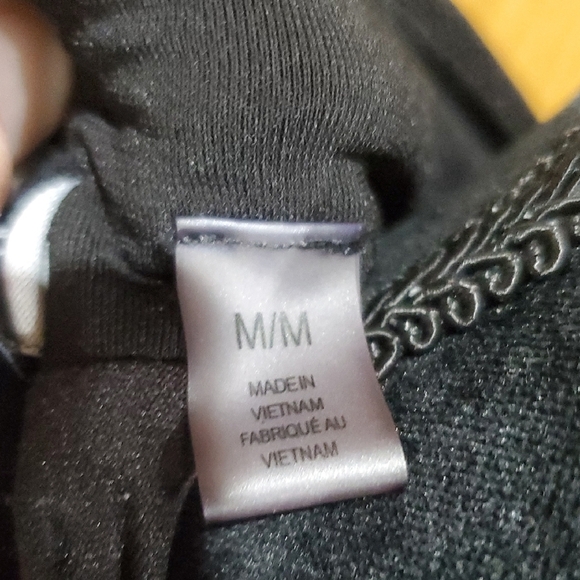 Tahari Black Cut-Out Fitted Sleeveless Top with Mandarin Collar - Picture 5 of 6